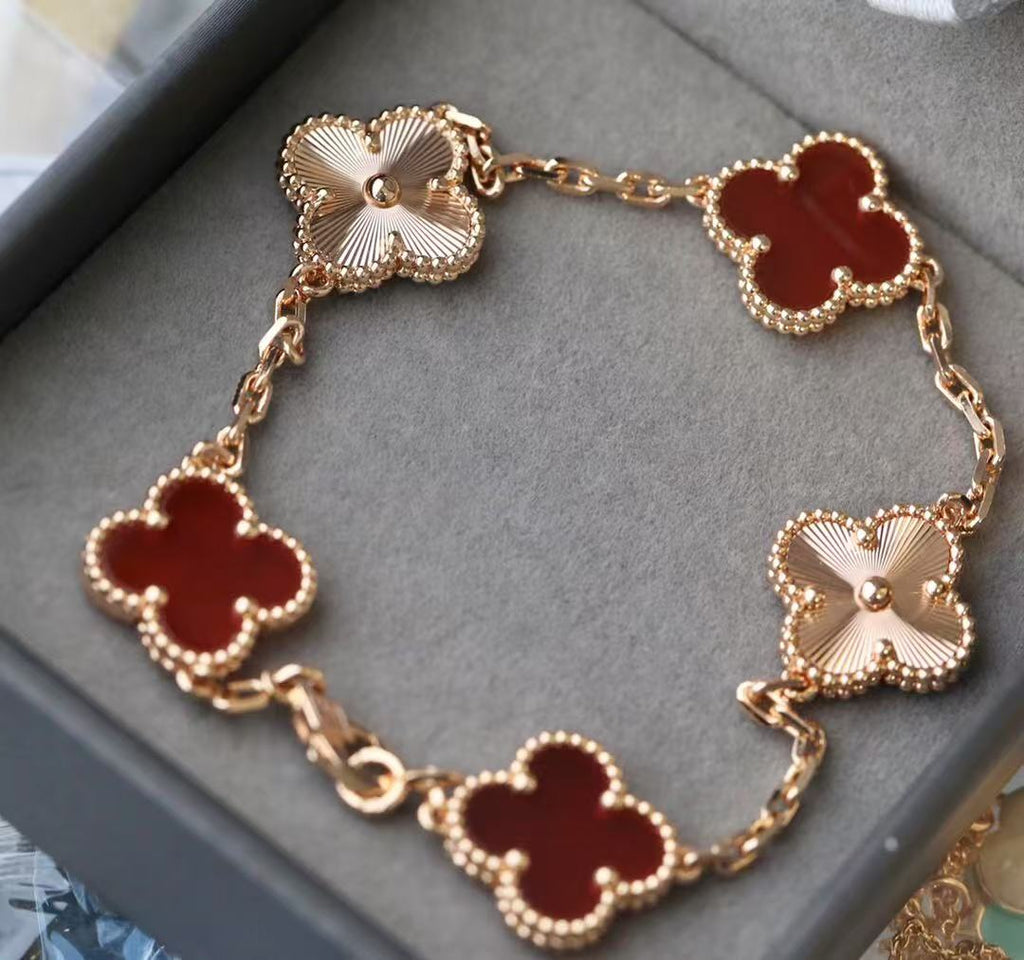Simple and stylish new bracelet 1