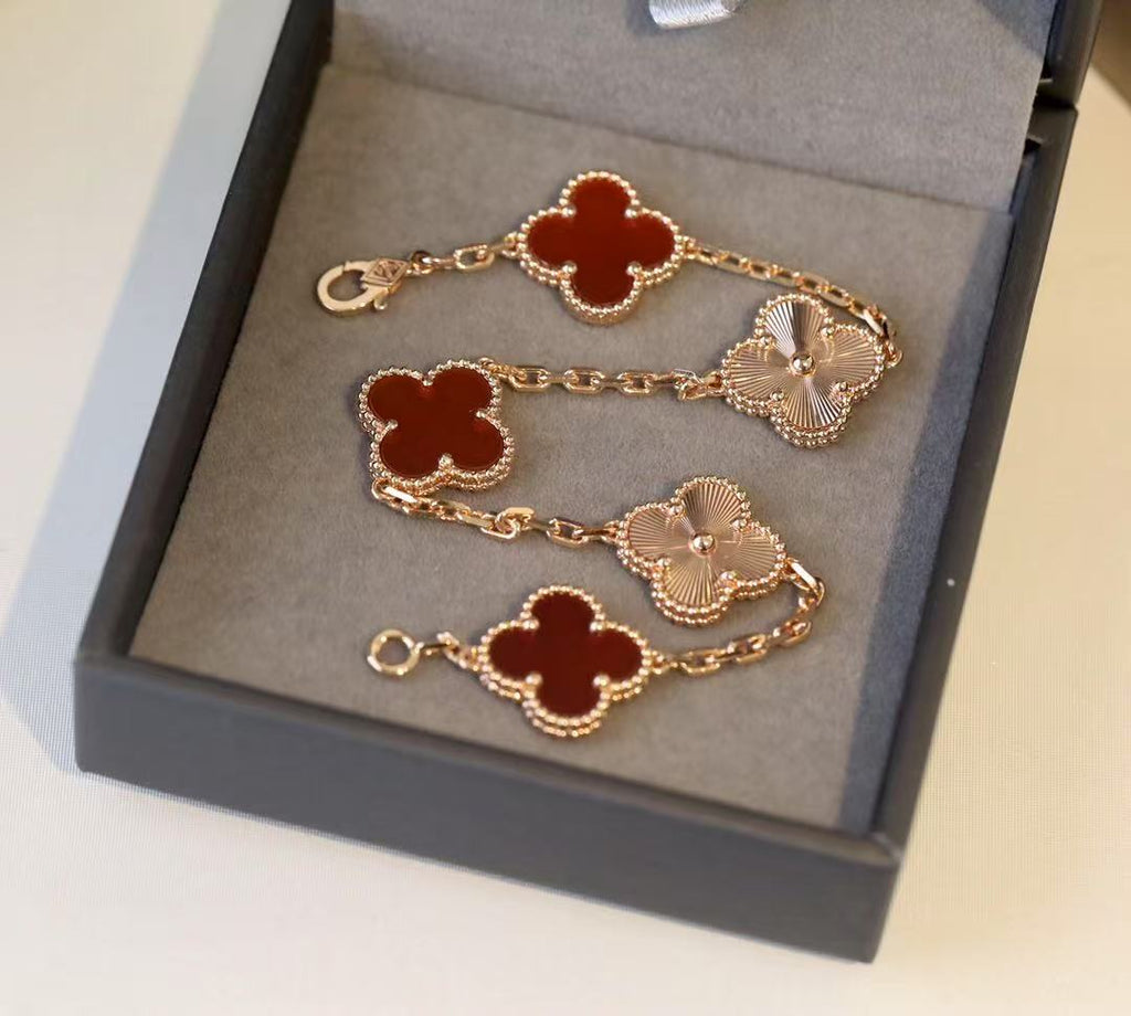 Simple and stylish new bracelet 1