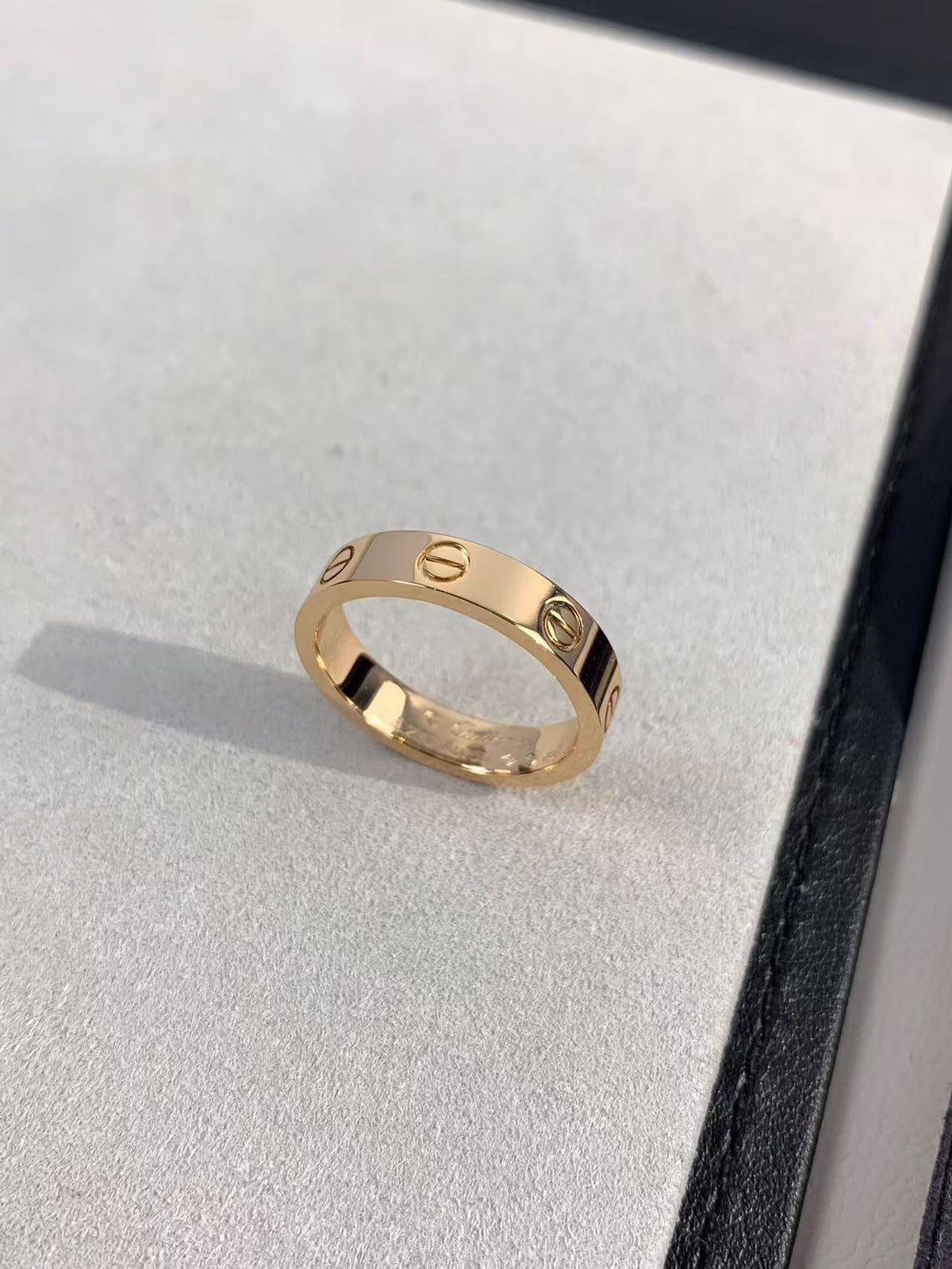 Simple and stylish new ring 1