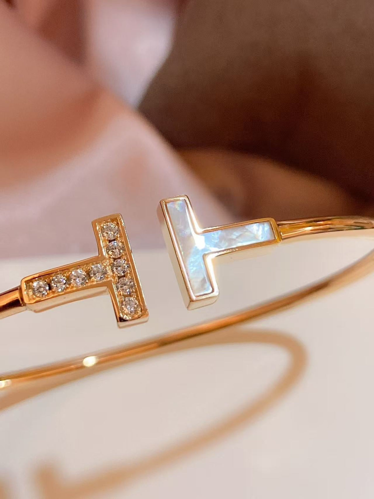 2 color Simple and stylish new bracelet