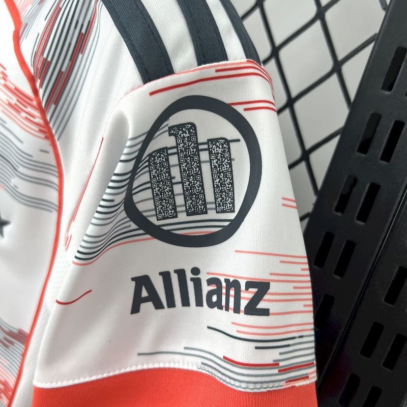 Bayern Munich Away Jersey 2025/26 - Women's