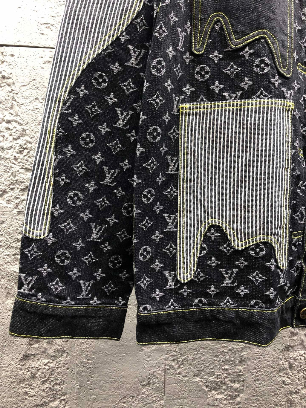 letter 1 color fashion coat  091806