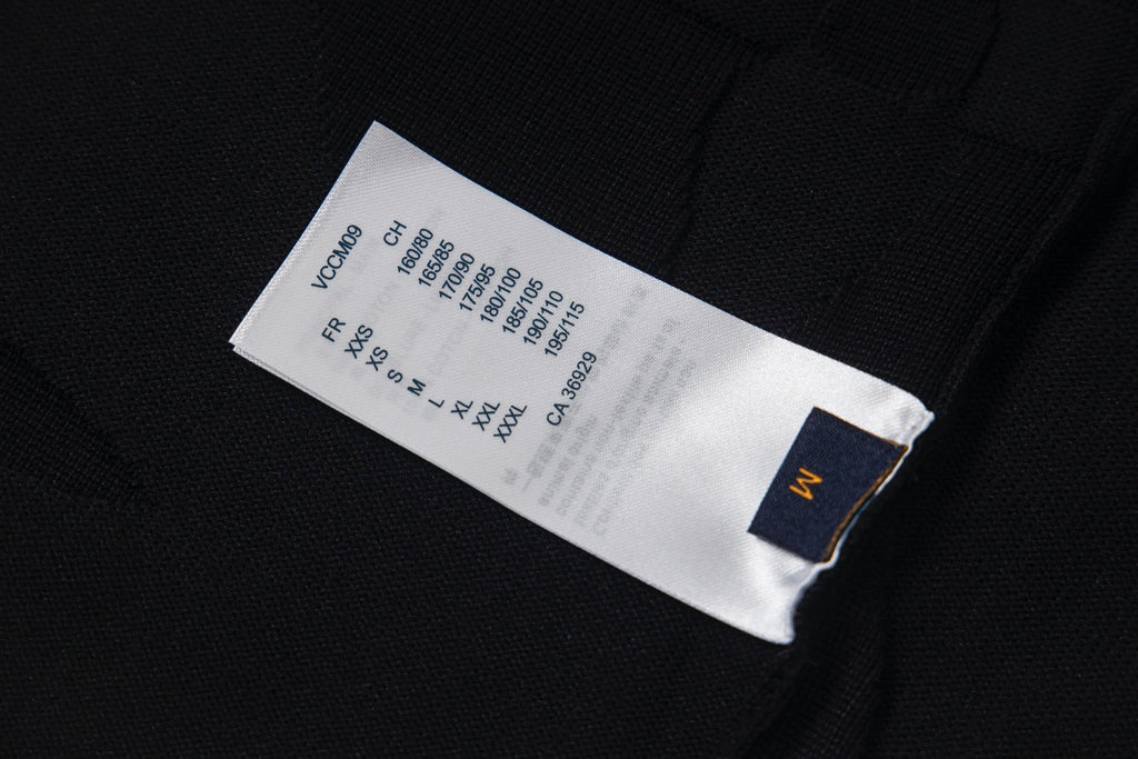 Steel-print relief limited knitted T-shirt